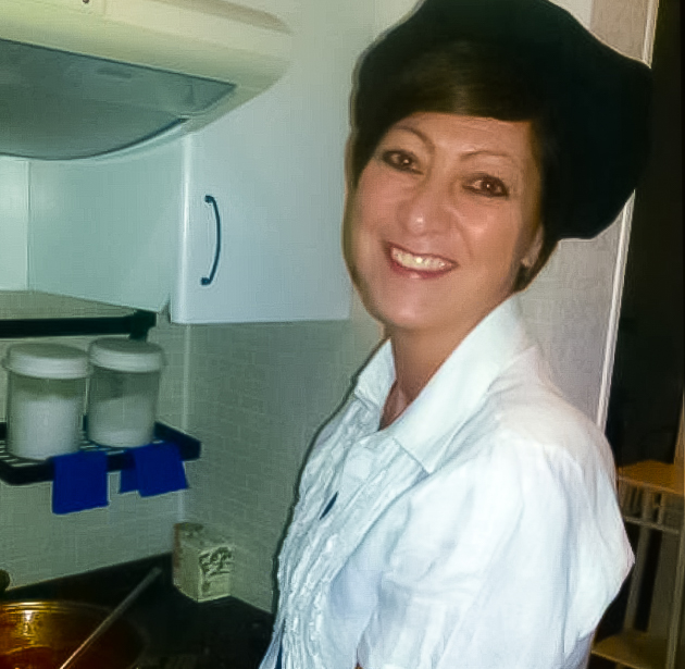 Cinzia Bragaglia è una dei due Chef specializzati in salute in cucina da chiamare quando si vuole fare corsi di cucina a casa.