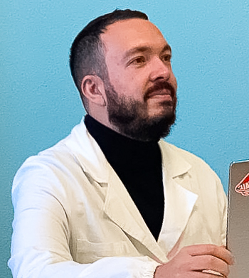 Il Dottor Emanuele Corongiu è il medico specialista che esegue Uroflussometria donna e Uroflussometria maschile a Roma San Giovanni