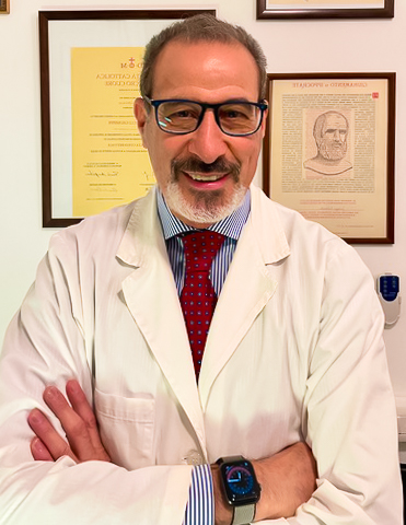 Il Dottor Giuseppe Caldarelli è specialista Colon Proctologo presso lo Studio Vircos di Roma