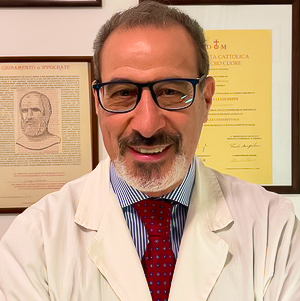 Il Dottor Caldarelli è il Medico Specialista dedicato alla Visita Colonproctologica dello Studio Vircos di Roma